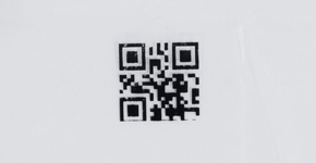 Jetstamp 1025 muestra de impresión de código qr, texto y logotipo